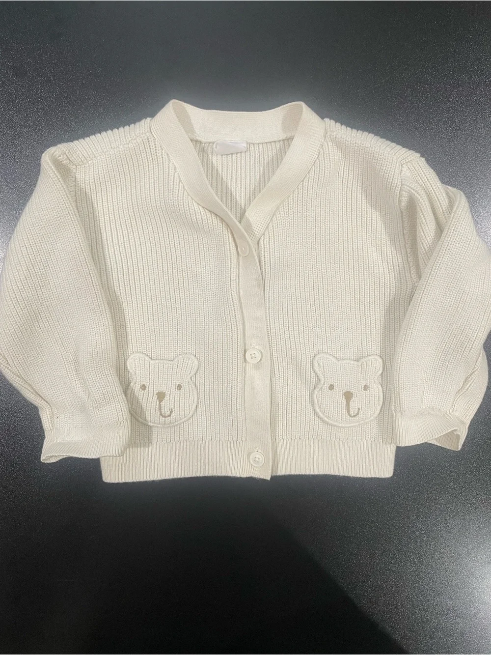 GAP Cream Knit Cardigan with Bear Pockets Fits 18-24 mo. 🐻 🤍